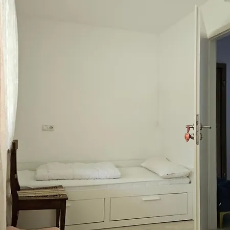 アパート Laendlich Am Bach, Doppelbett Und 2 Einzel *