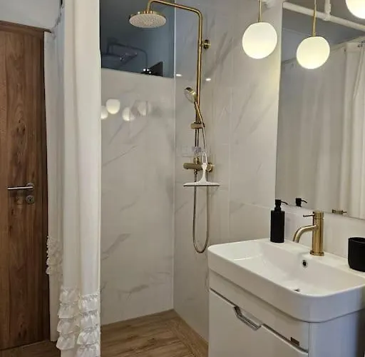 Apartmán Laendlich Am Bach, Doppelbett Und 2 Einzel