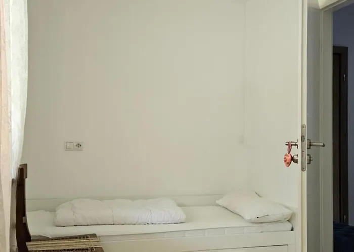 Appartement Laendlich Am Bach, Doppelbett Und 2 Einzel *