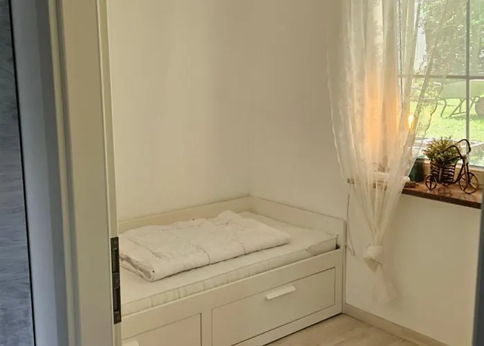 Laendlich Am Bach, Doppelbett Und 2 Einzel * Mendig